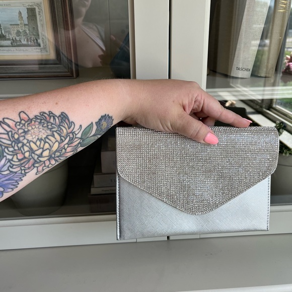 Small Rhinestone Clutch - Picture 3 of 6